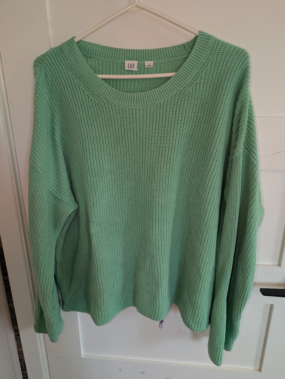 GAP Women’s Mint Green Crewneck Sweater